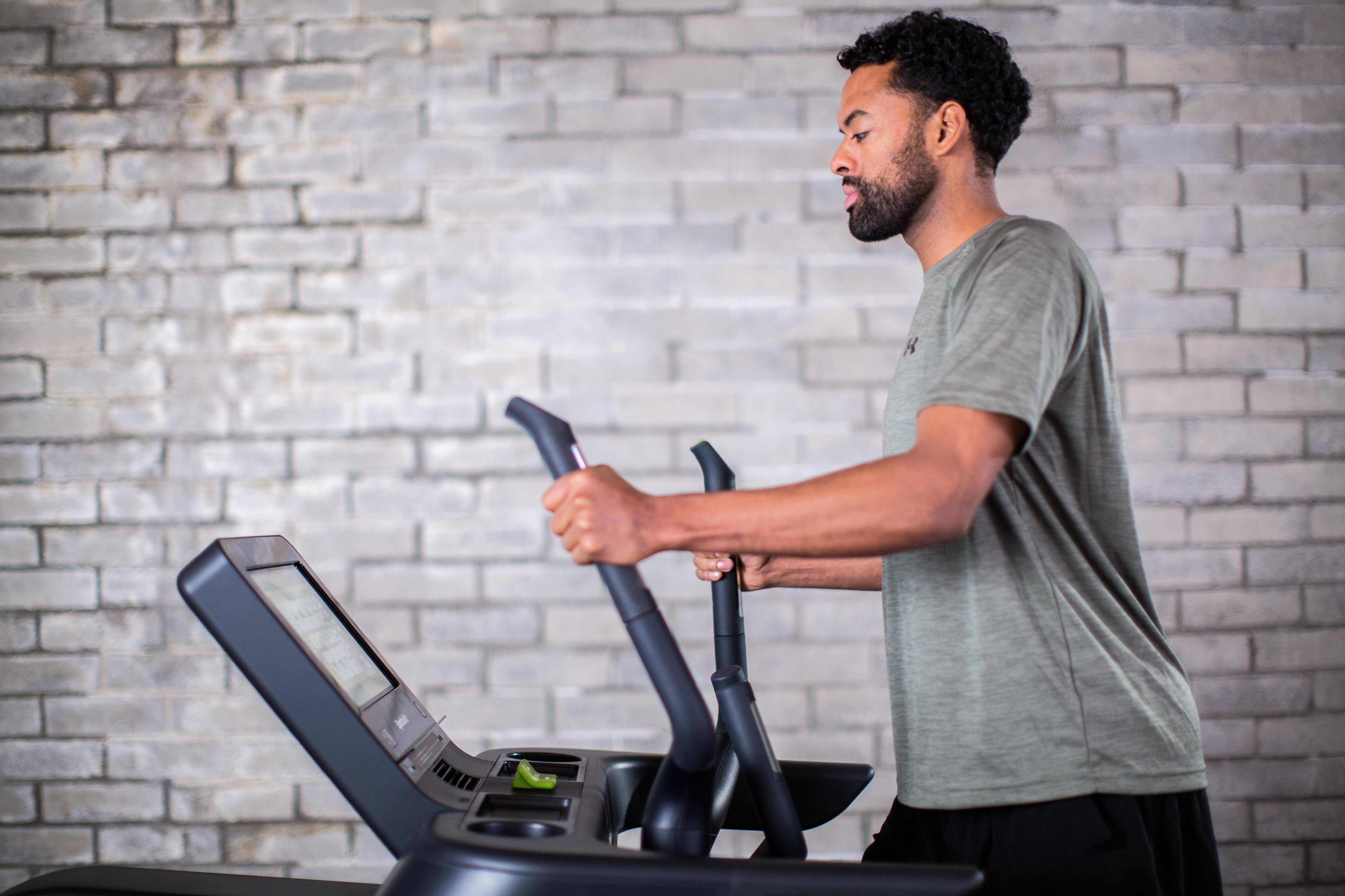 Cross Trainer V886 - Verso - Com Display De 16´´