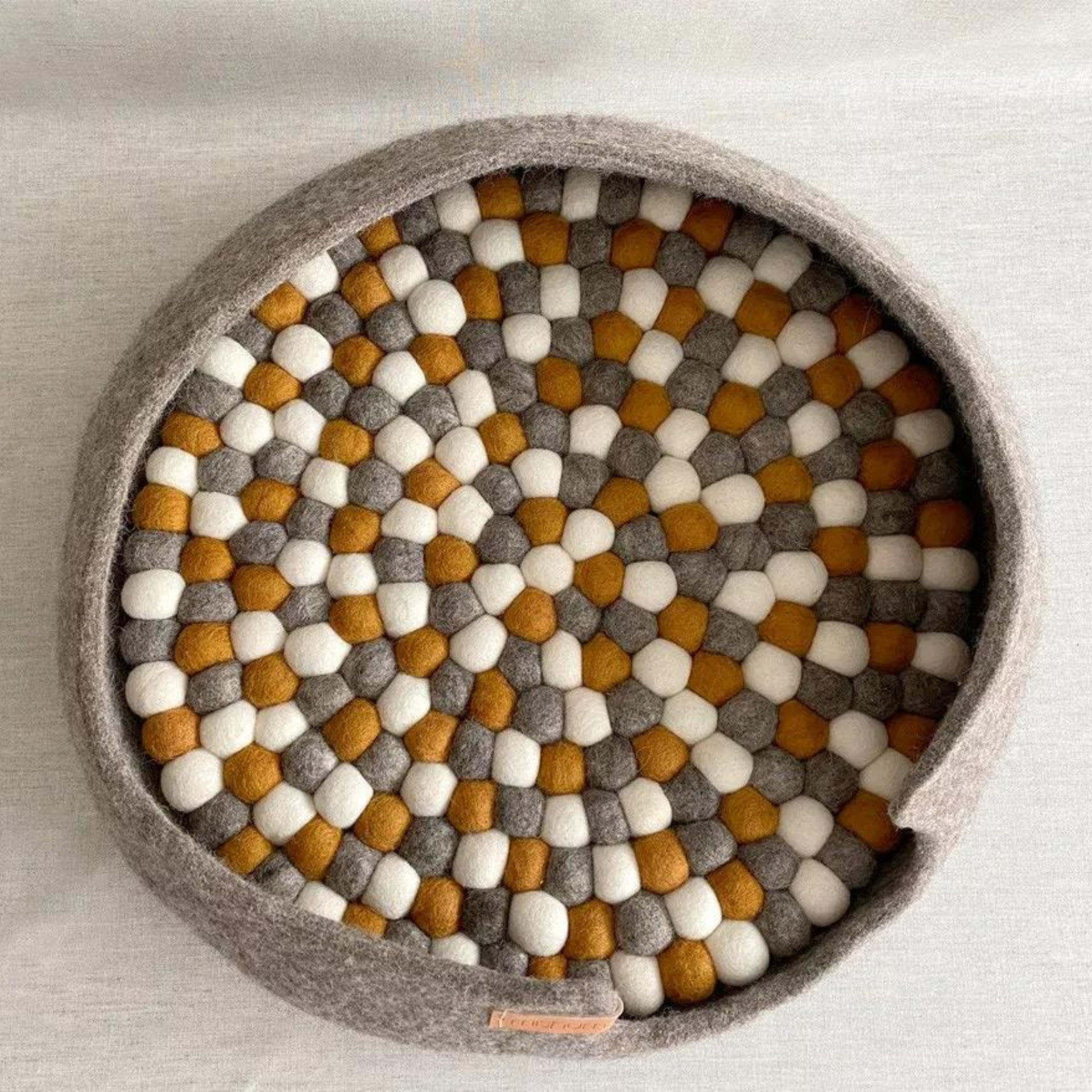 Simona Bed - Mishum - MARRON